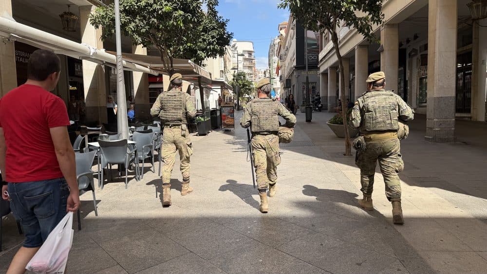 La Legión se refuerza ante los ATAQUES que sufre en ceuta con más medios antidisturbios