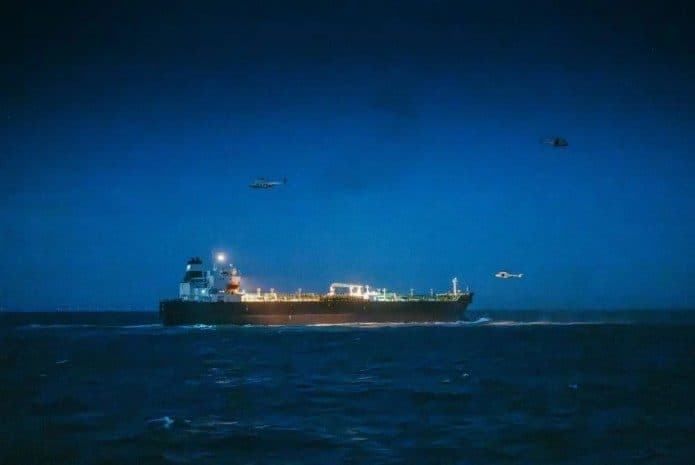 Las Fuerzas Armadas de FRANCIA y Bélgica capturaron a un buque que pertenecería a la “Flota en la So