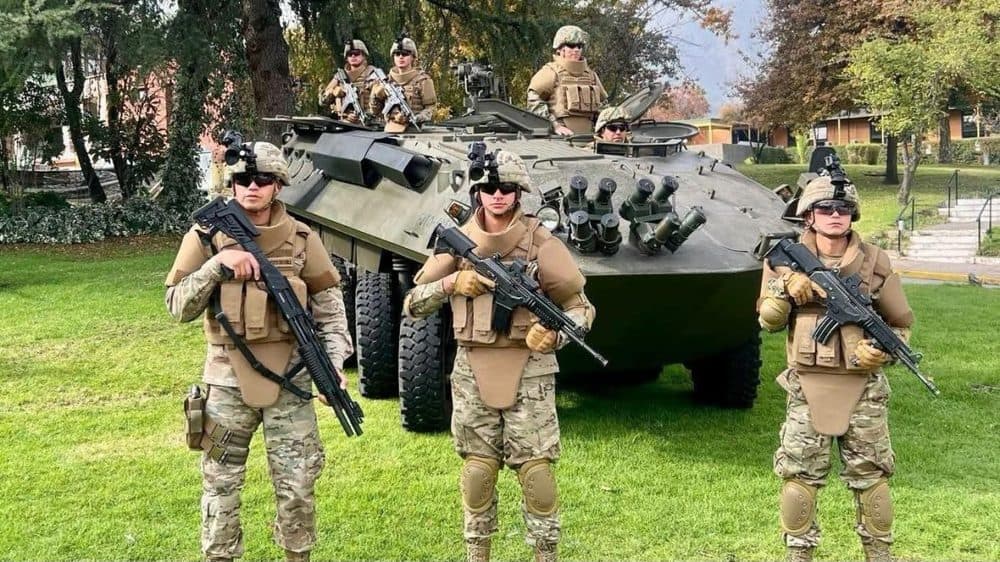 El Ejército de chile exhibe la nueva escopeta armstar 503 s
