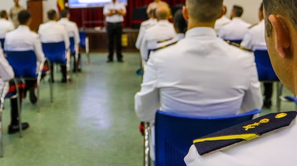 ¿Subida salarial a cabos y cabos 1º? la Armada aclara los comentarios de un general