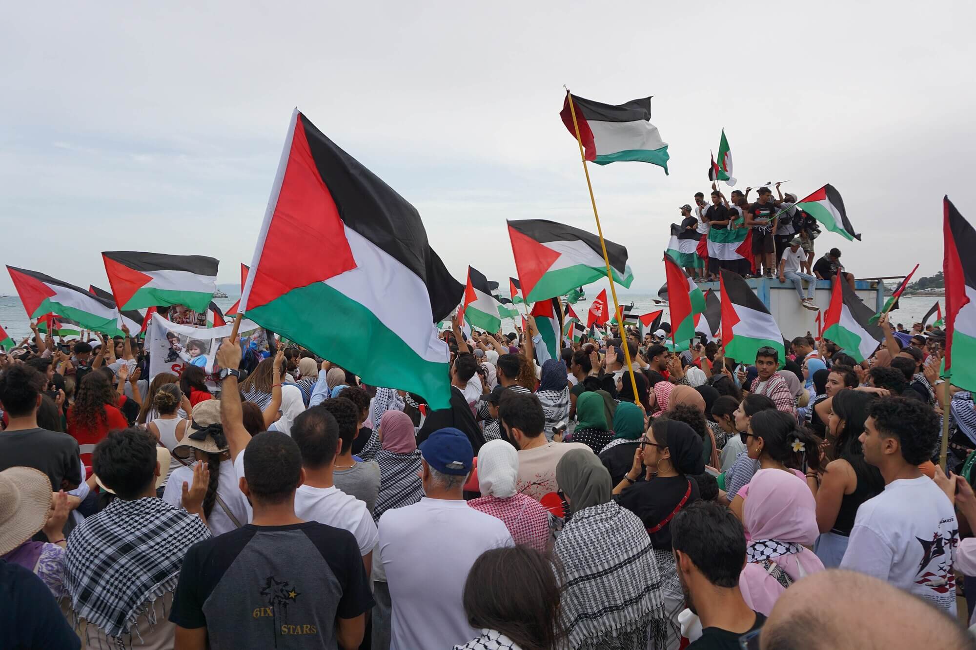El gobierno de bengasi defiende la detención de los activistas de la global sumud en libia